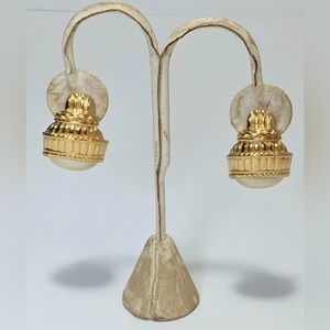 KJL Kenneth Jay Lane Gold Tone Dome Drop Clip On Earrings w Cream Faux Pearl